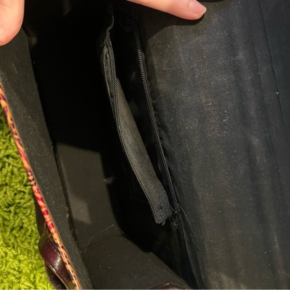 Vintage Elephant Hand Tooled Leather Bag - Picture 4 of 5